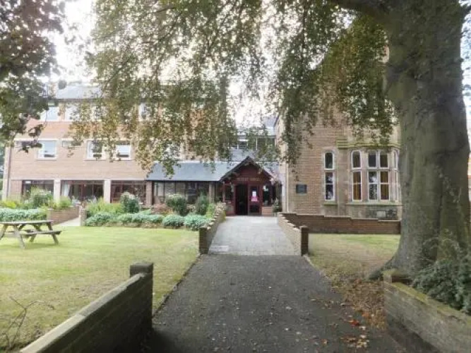 Hedley Lodge
