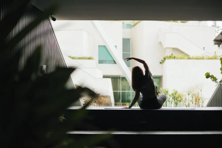 J Youai House