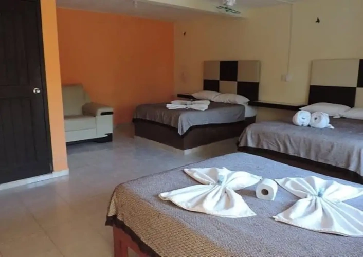 Standard Triple room