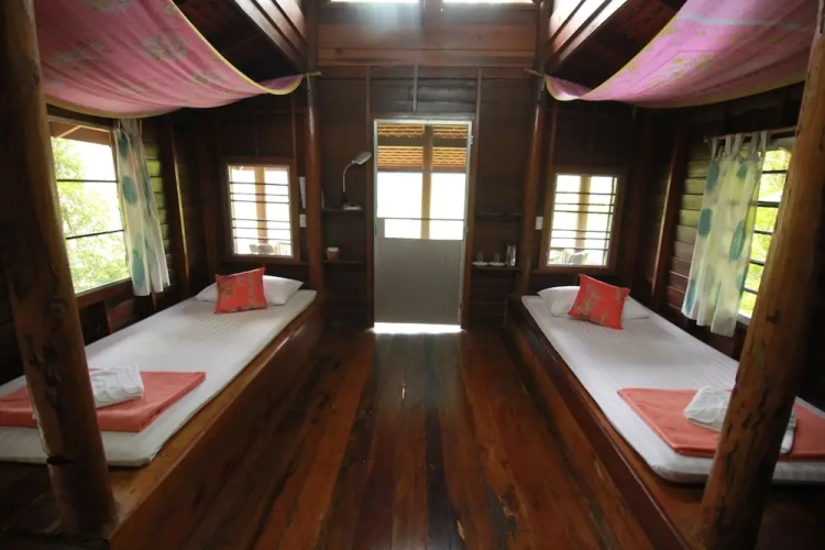 Twin Cottage with balcony