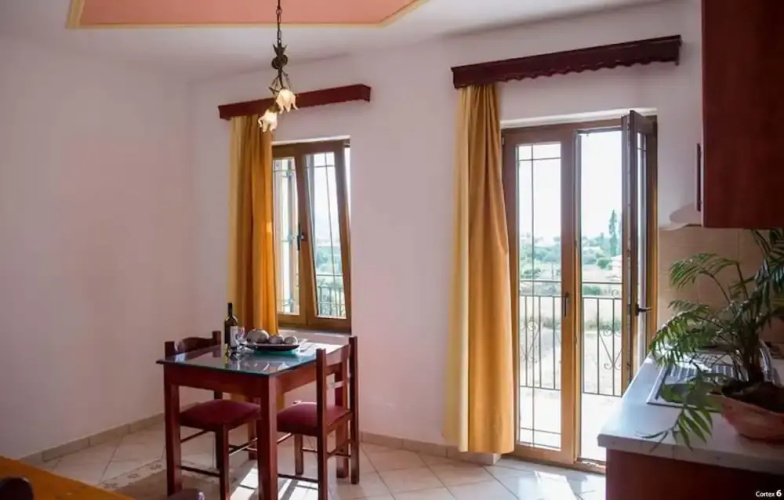 A Spacious and Bright Studio With Balcony No1111
