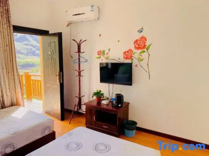 4 Bedrooms Sextuple Suite