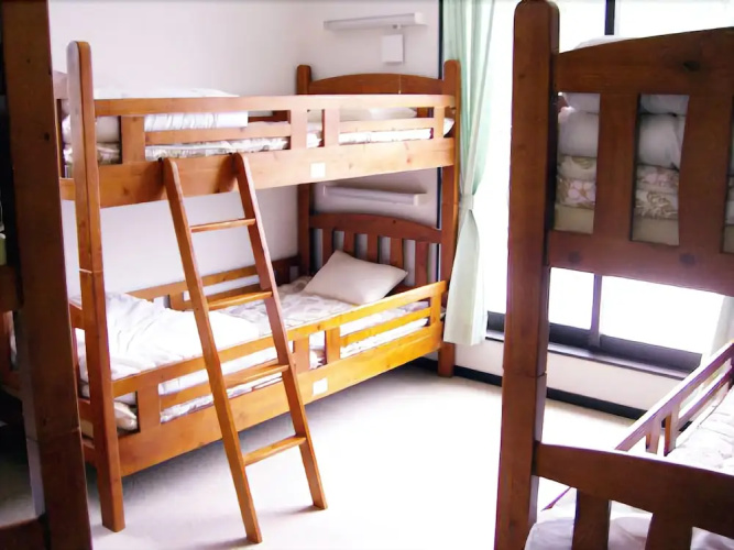 DEN'S INN - Hostel