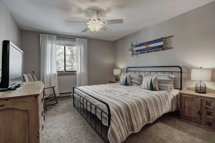 303d Dillon Bay 2br Awesome Views 2 Bedroom Condo by RedAwning