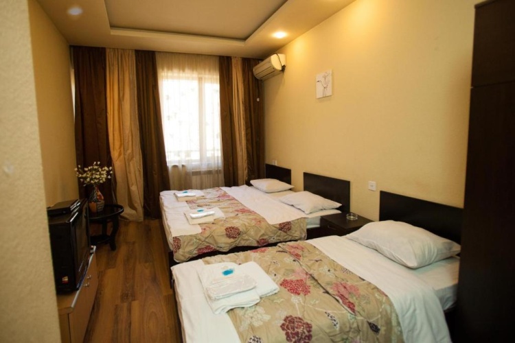 Standard Triple room with balcony and with view