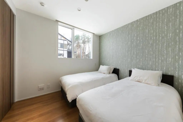 Grey Wolf Chalet