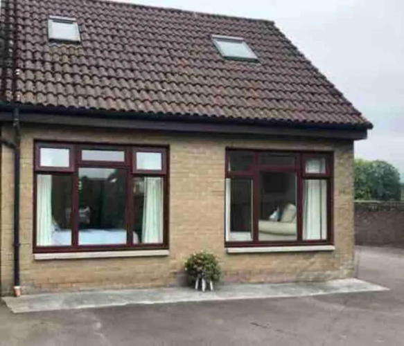 1 Bed House - Central, Free Parking, Wifi