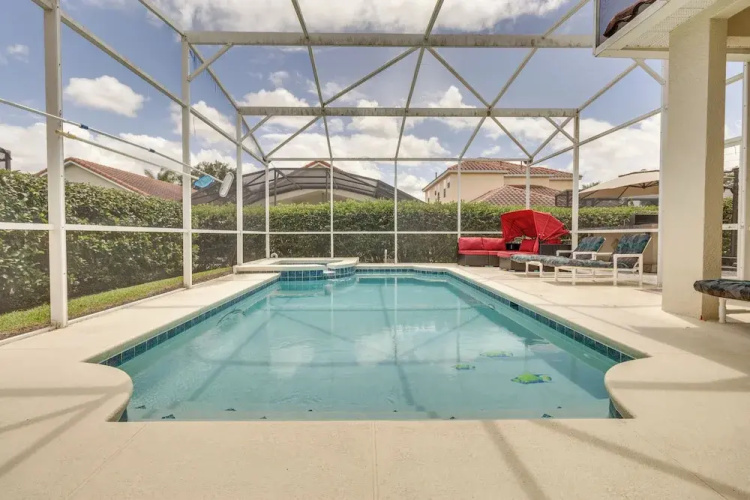 Lanai & Pool: Spacious Villa Near Disney!