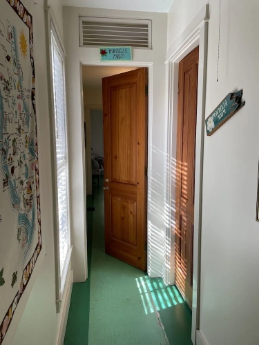 Comfort room