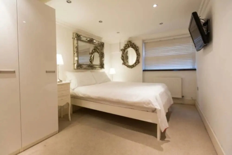 Camden Spacious Apartment