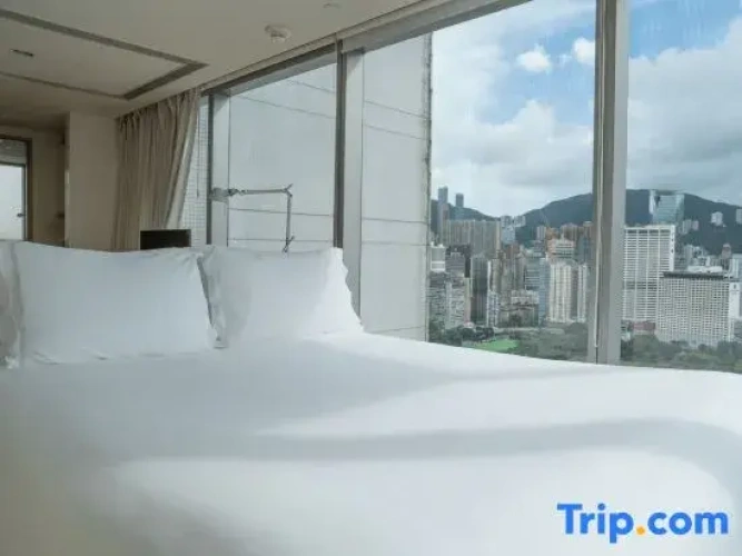 Deluxe Double Suite with harbour view