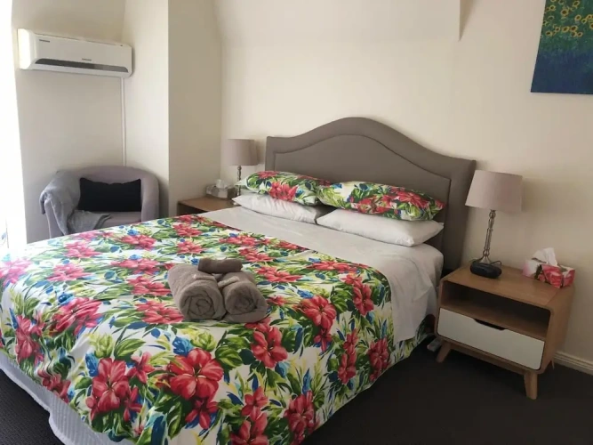 2 Bedrooms Apartment