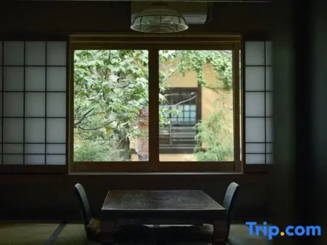 Nakadanasou