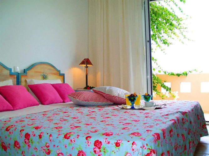 Iason Apartments & Studios