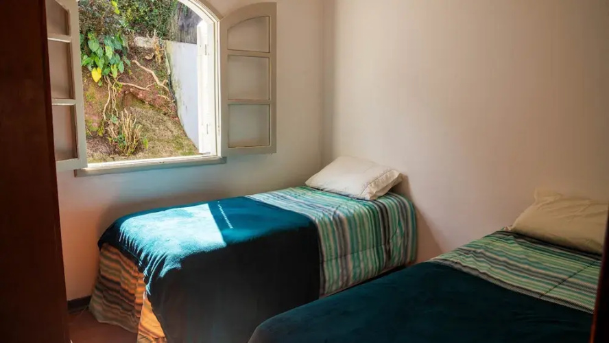 Casa com Lareira Wi-fi e Varanda com Vista