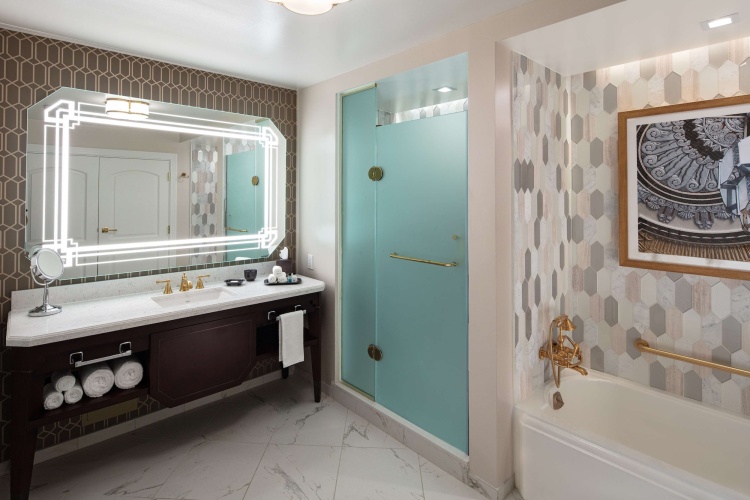 The Higgins Hotel New Orleans, Curio Collection by Hilton photo 18