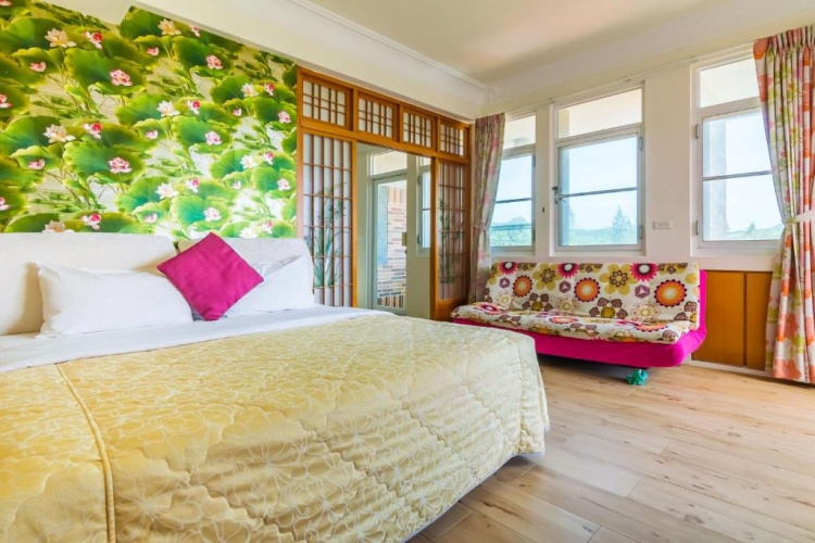 Standard Quadruple room with balcony and with mountain view