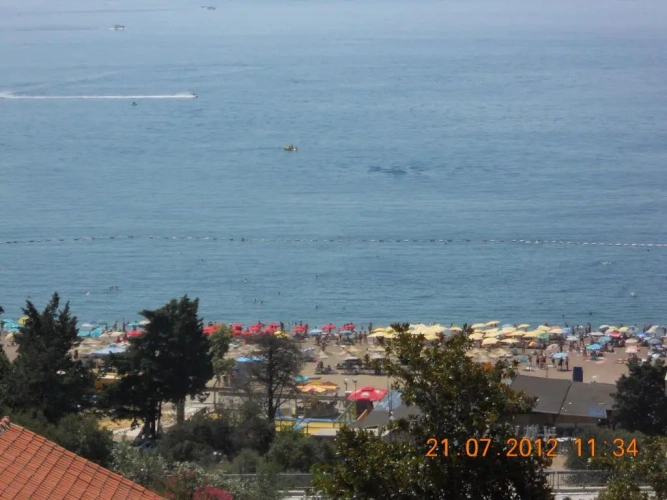 2 Bedrooms Apartment with sea view