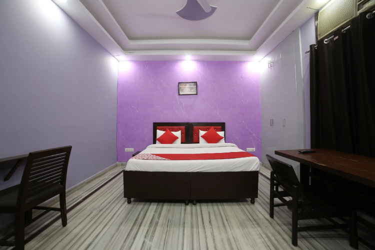 OYO 30385 Avyaan Residency