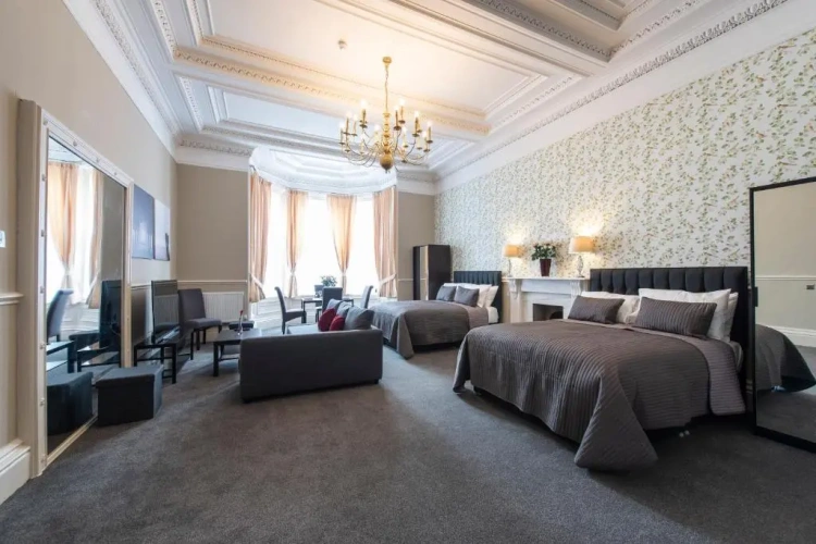 Quadruple Suite