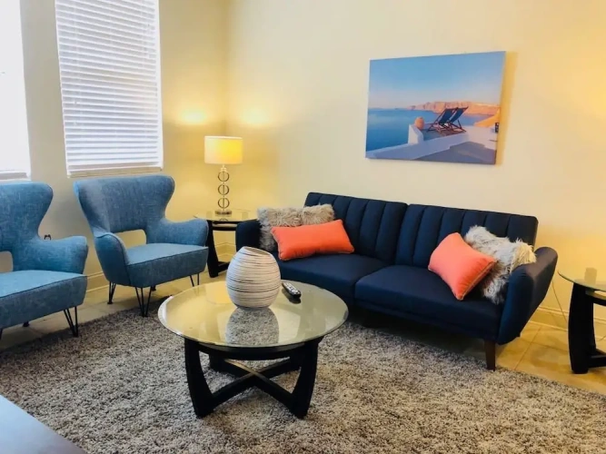 4 Bedrooms Villa