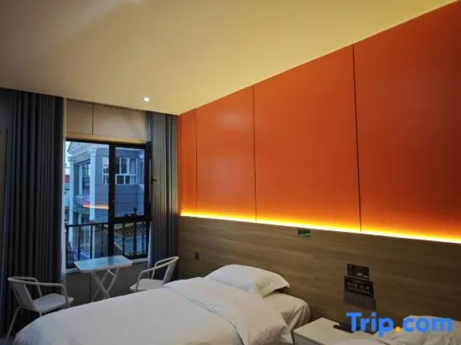 Standard Twin Family room