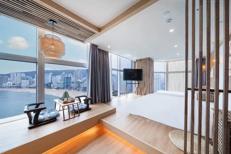 Signature Family Hinoki room