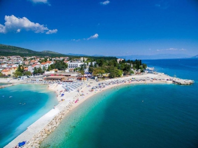 Apartments Ivy - 300 m from beach