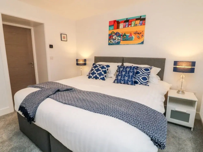 1 Arlington Villas