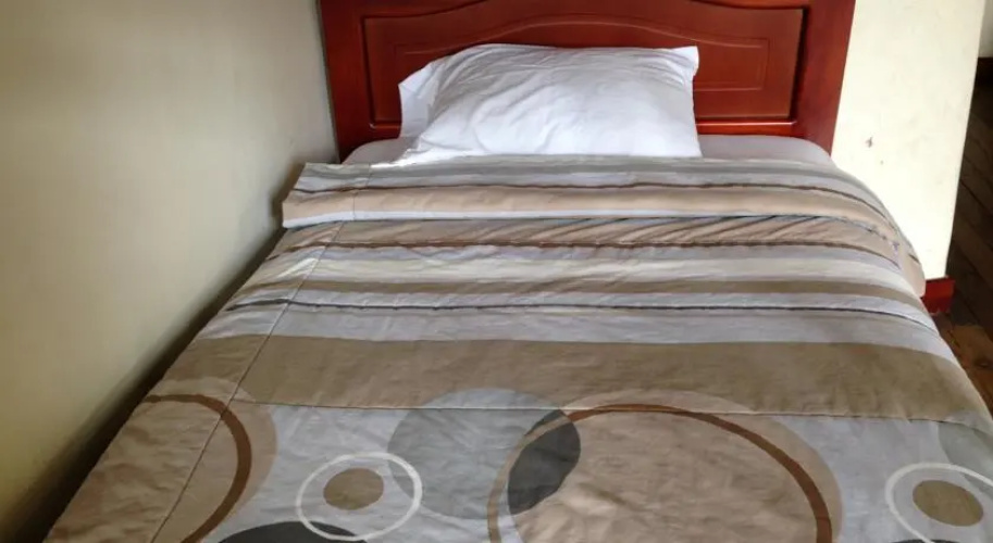 Hostal Alvanos