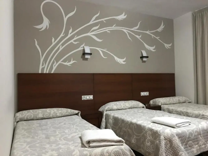 Standard Triple room