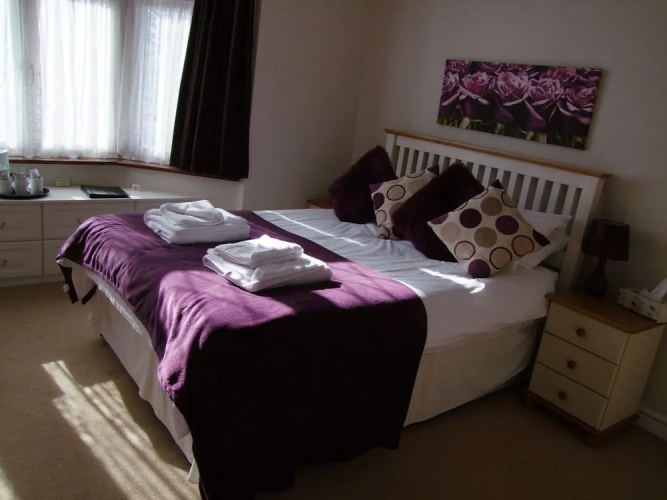 Eden End Guest House