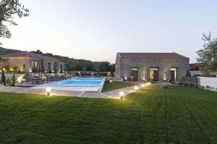 Lichnos Luxury Maisonette 3