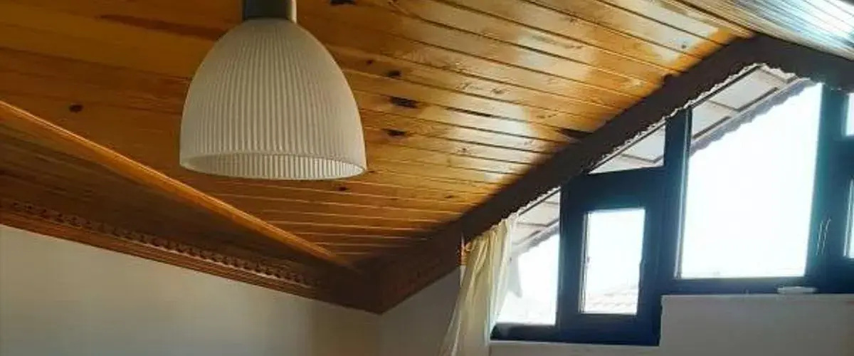 Moon House Apart