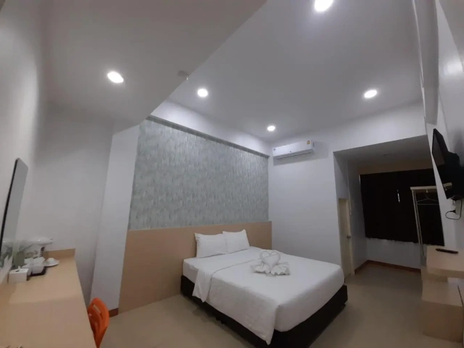 Standard Triple Family room
