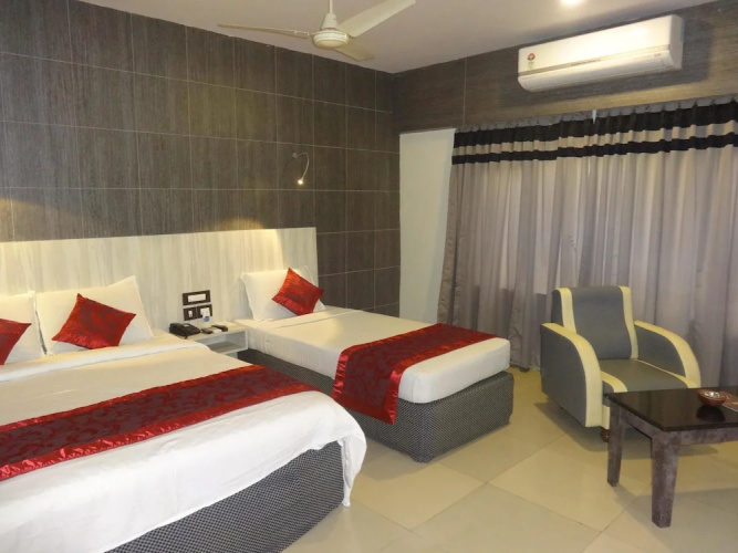 Hotel River Bay