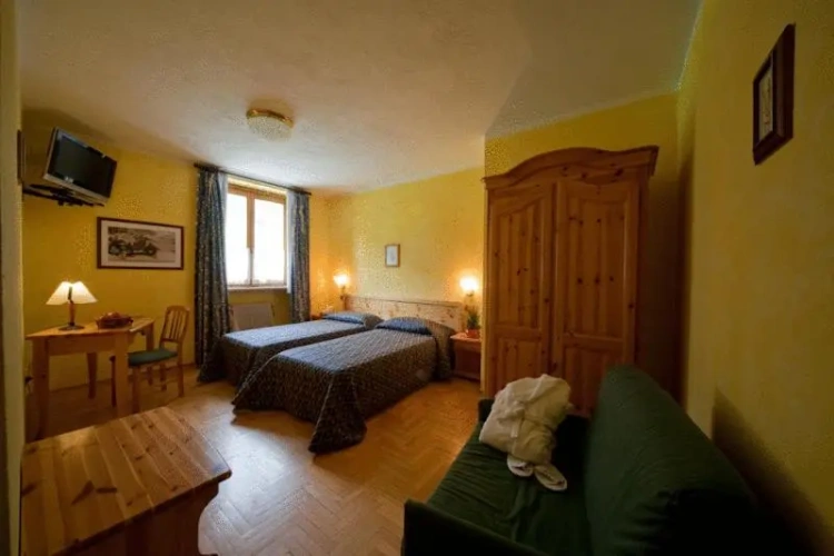 Standard Twin room