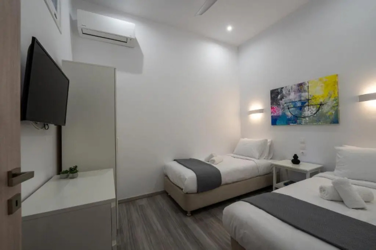 Central Suites Aegina 2