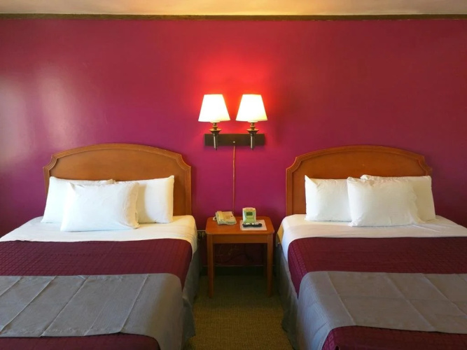 Skyview Motel