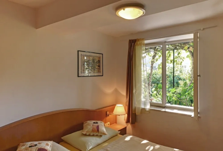 2 Bedrooms Comfort Apartment with garden view