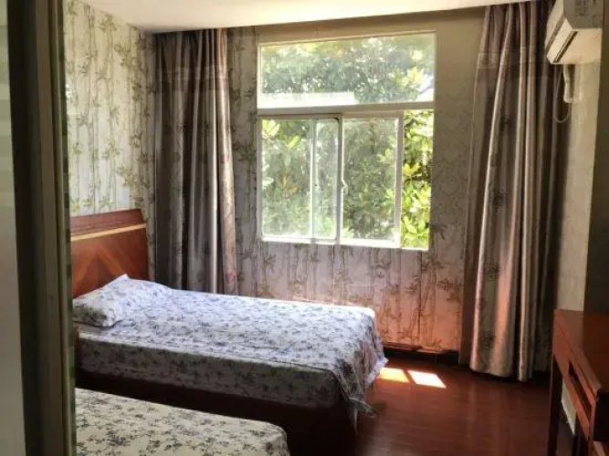 Honglong Motel