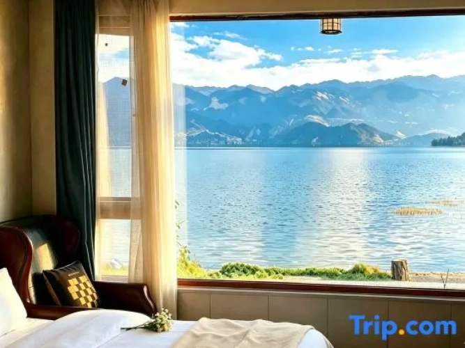 Standard Double room with lake view