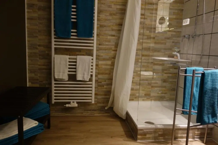 3 Bedrooms Apartment