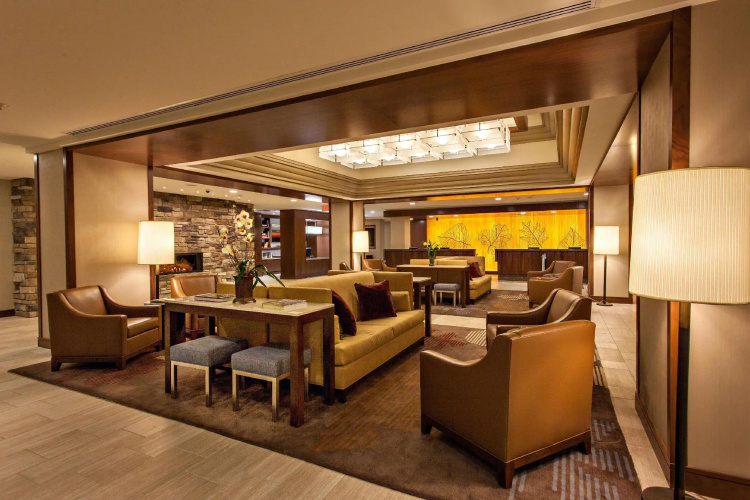 Doubletree by Hilton Pittsburgh — Green Tree