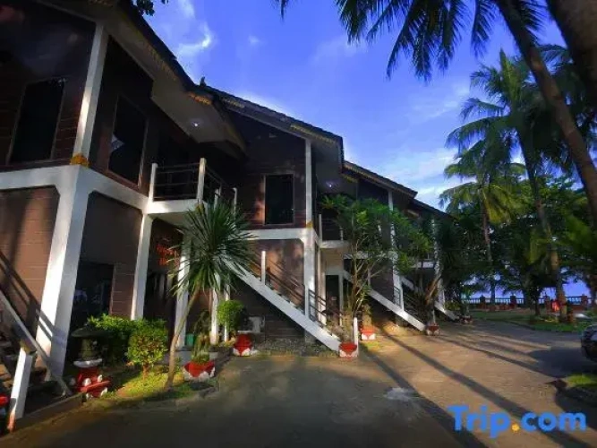 Bungalow with garden view