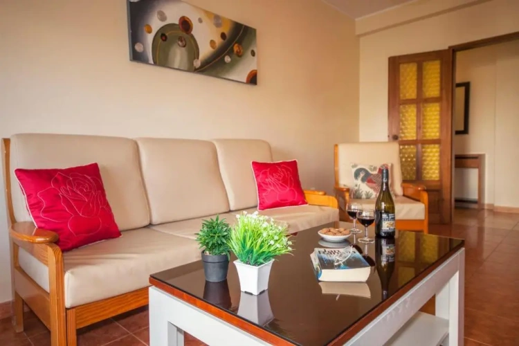 2 Bedrooms Apartment