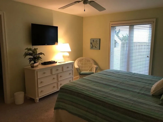 6506 A Oceanfront - 4 Br Cottage