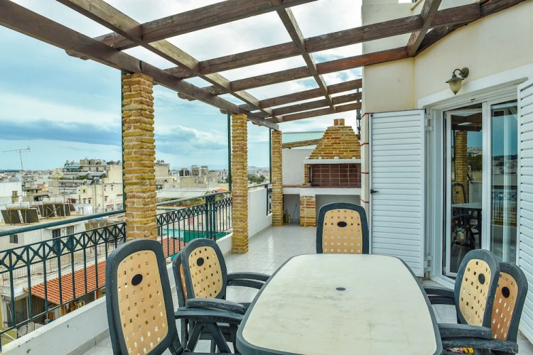 Colorful Apartment with View Acropolis