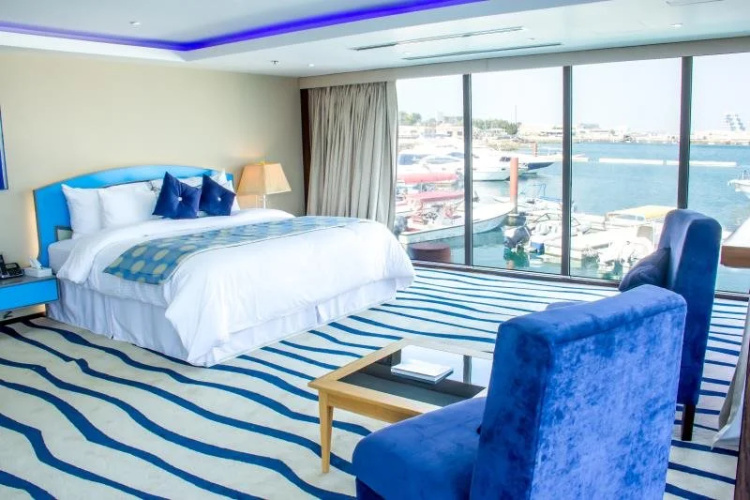Coral Bay Hotel