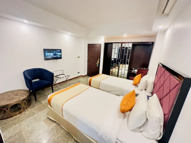 1 Bedroom Premium Twin room with balcony and with city view